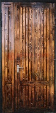 Коричневая металлическая дверь с евровагонкой ДЕ-10 в Старой Купавне