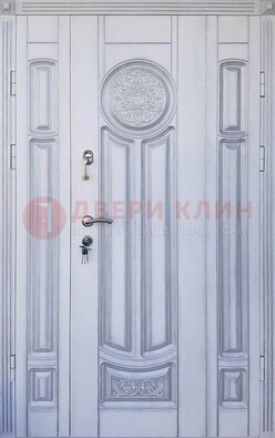 Белая двухстворчатая дверь с массивом дуба ДМД-72 в Старой Купавне