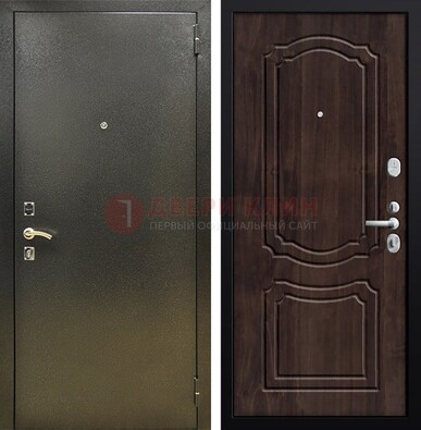 Темно-серая железная дверь с порошковым покрытием и коричневой МДФ ДП-288 в Старой Купавне