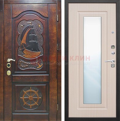 Темная дверь с резьбой и зеркалом внутри ДЗ-49 в Старой Купавне