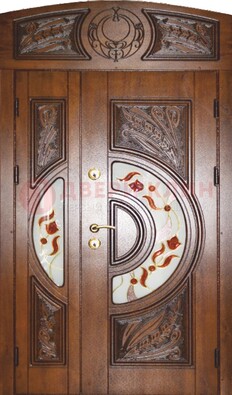 Коричневая двухстворчатая железная дверь с МДФ и витражом ВЖ-37 в Старой Купавне